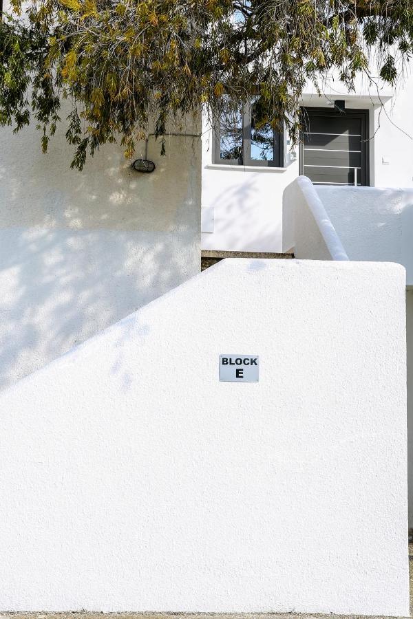 Sea Side Appartment In Kato Paphos Exterior foto